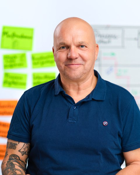 Sven Rose am Arbeitsplatz
